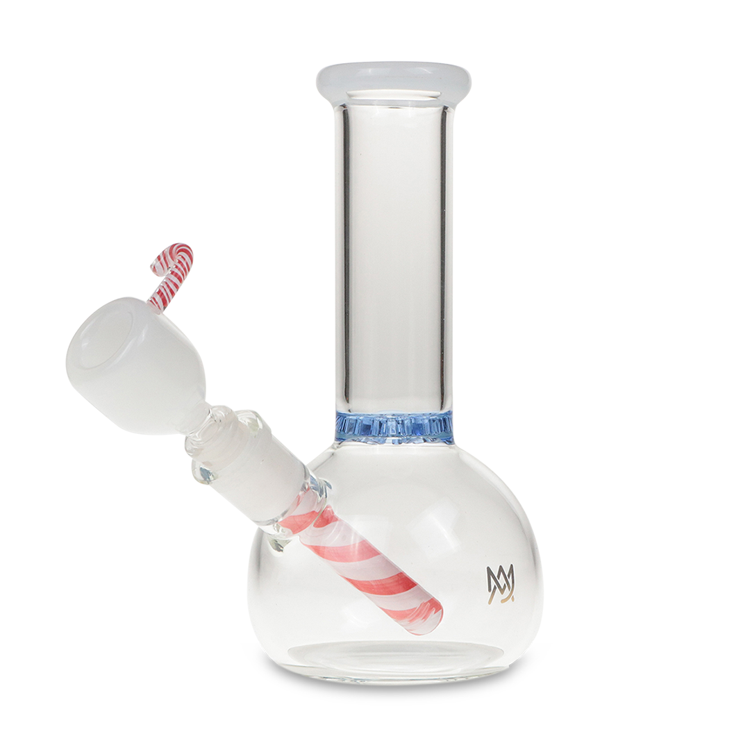 Polar Pipe Limited Edition with cooling technology on a snowy background