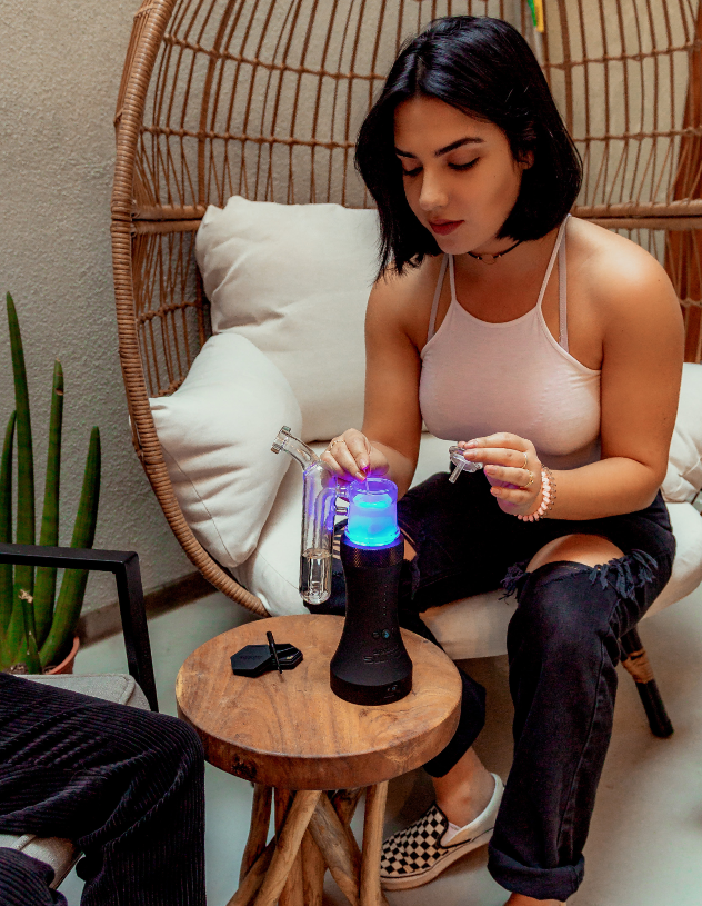 Dr. Dabber Switch Vaporizer with LED Lights on Hi-Lyfe