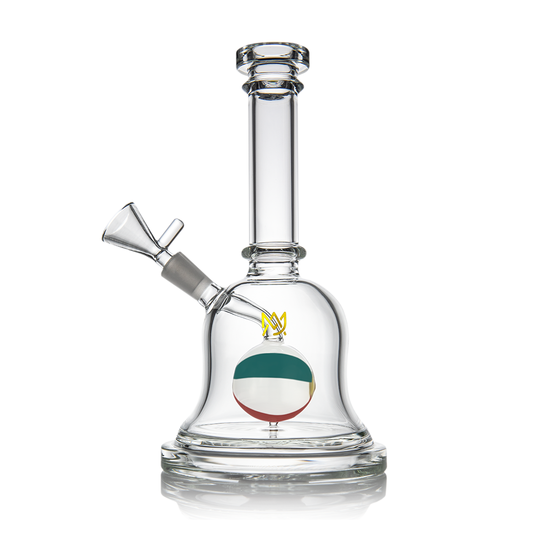 Daydreamer borosilicate glass water pipe on a white background.